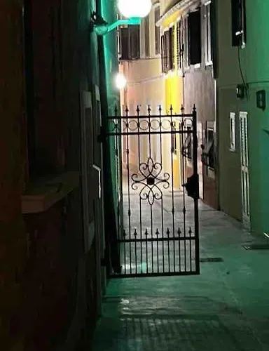 아파트 Old Town Zd Studio 자다르